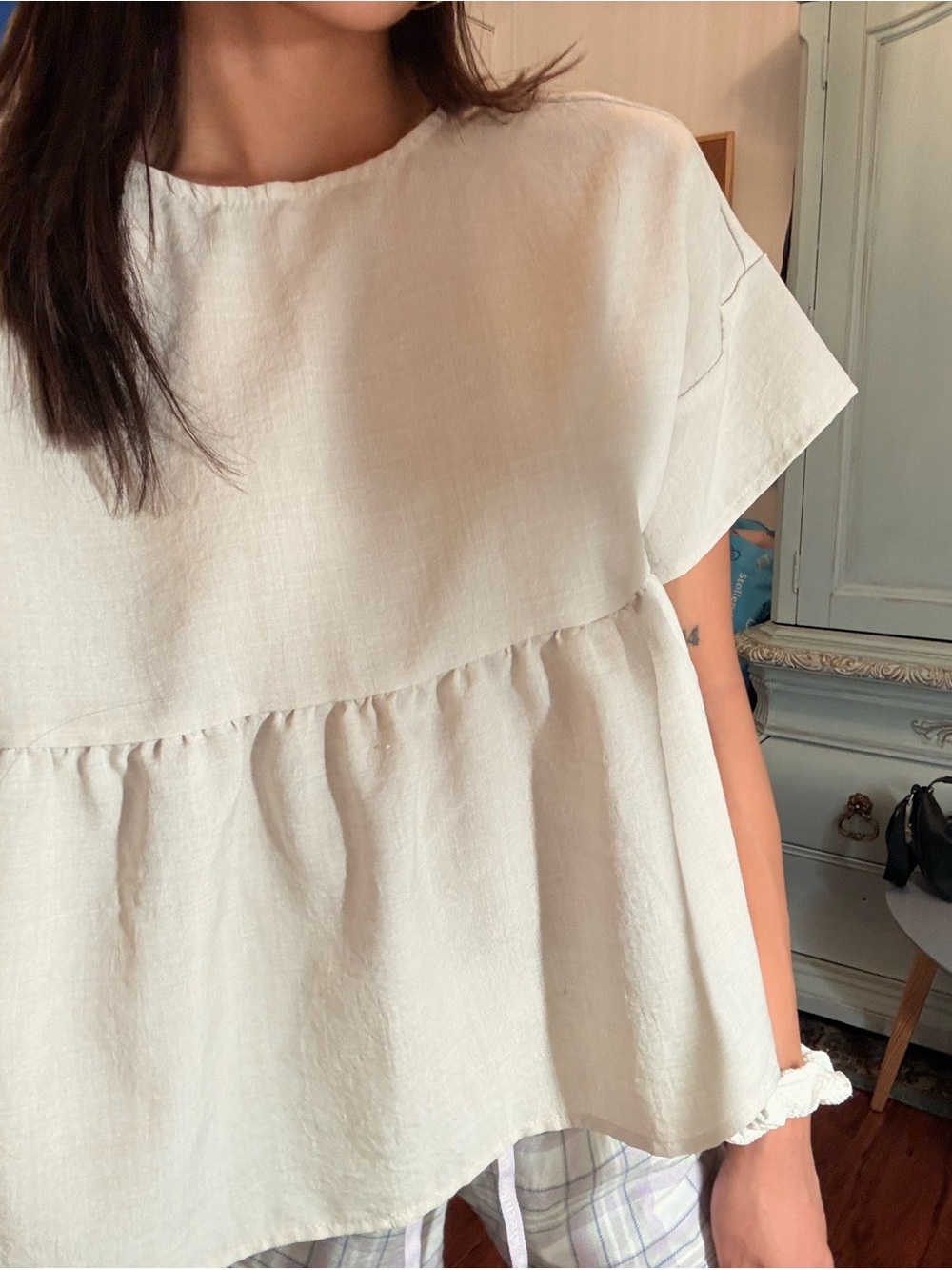 SHEIN Cream Short-Sleeve Peplum Tunic